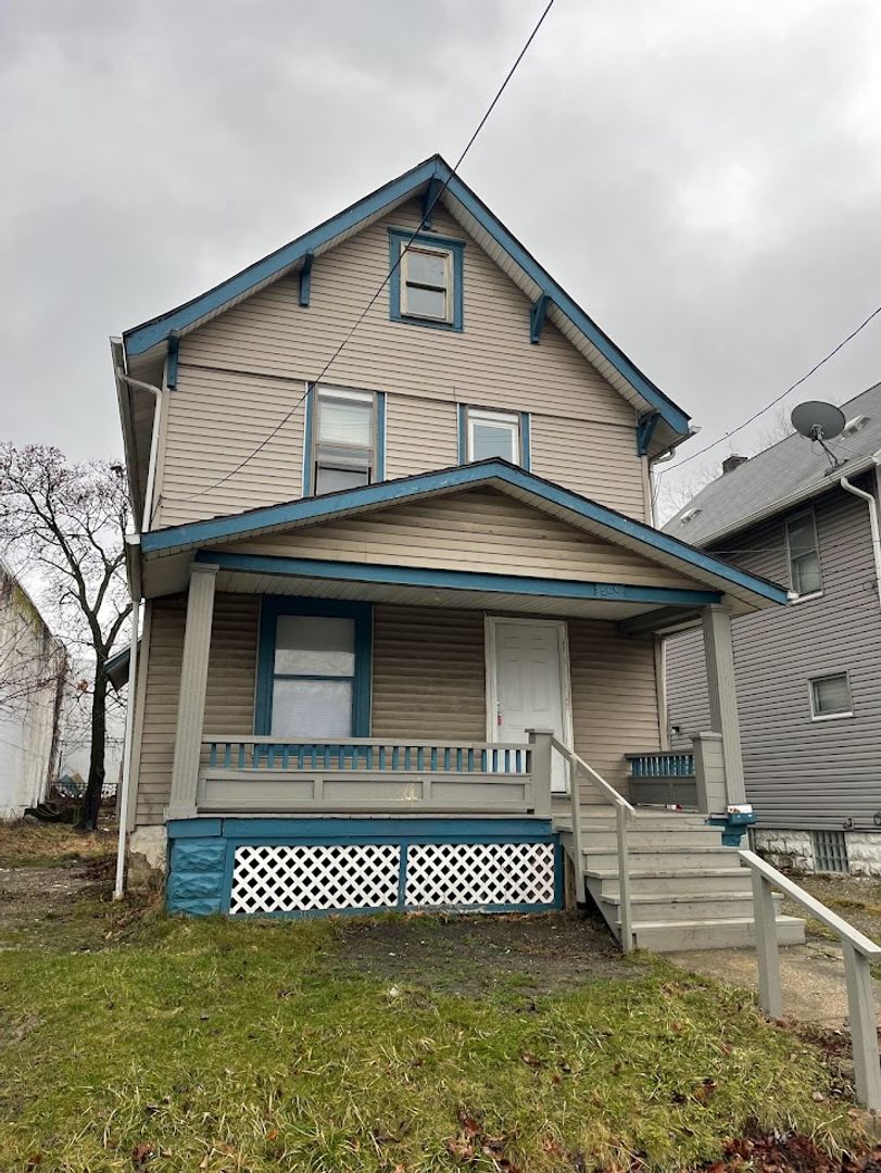 564 E Crosier St, Akron, OH 44311 - Gallery Image 1