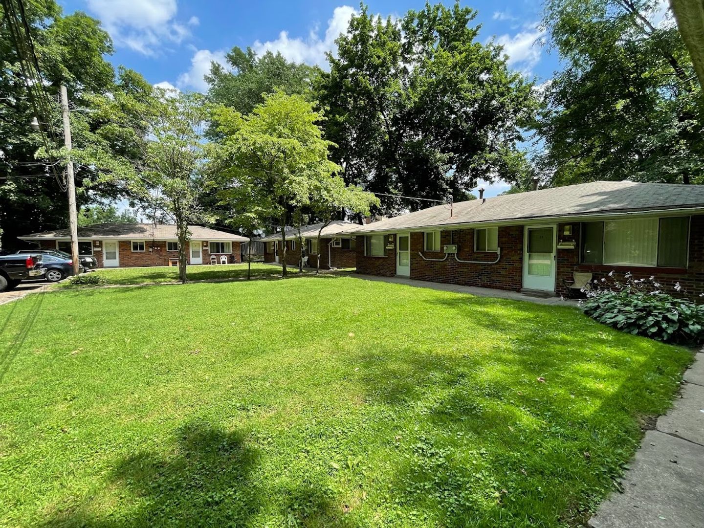 Akron House: 15 Neal Ct