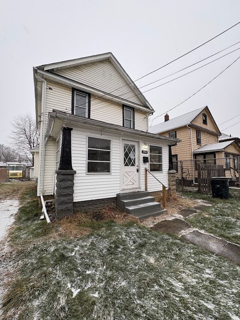 Akron Apartment: 1433 Kenmore Blvd