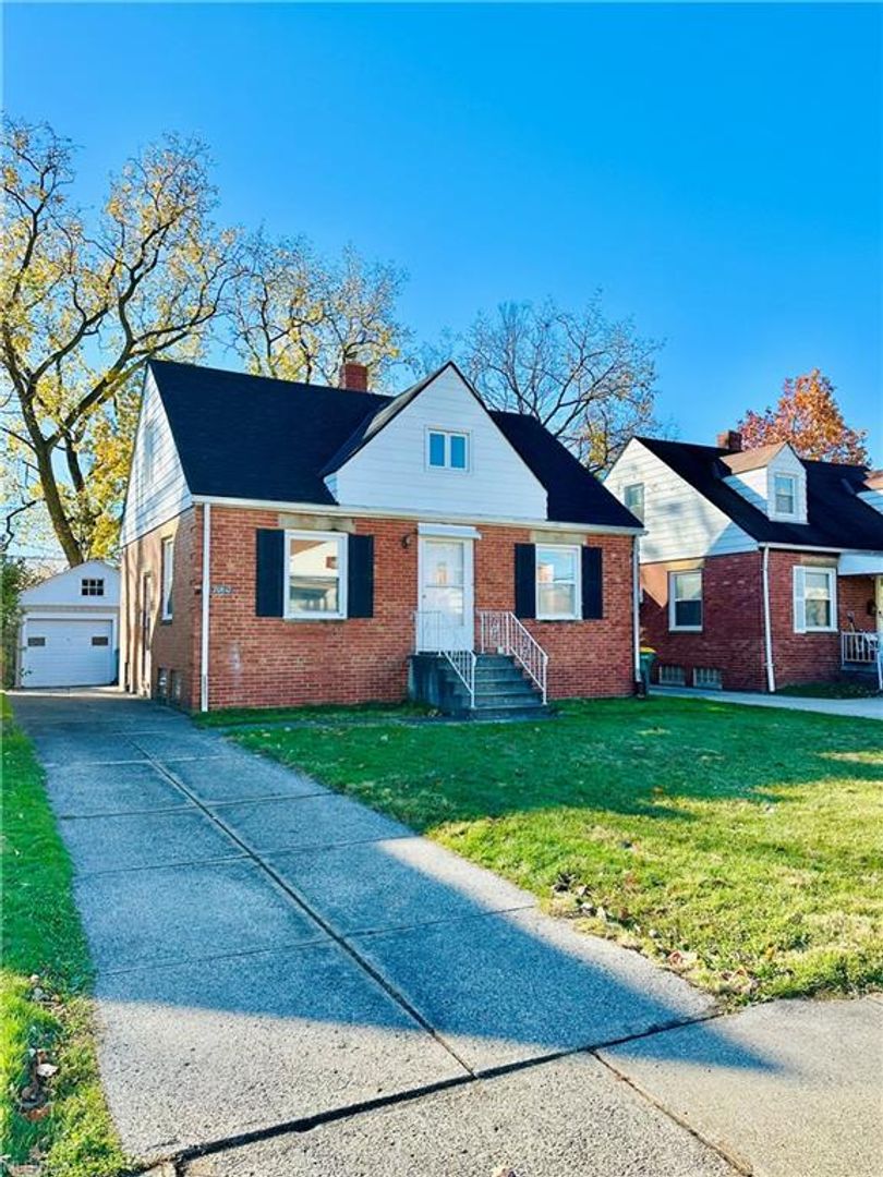 Maple Heights House: 20510 Mountville Rd