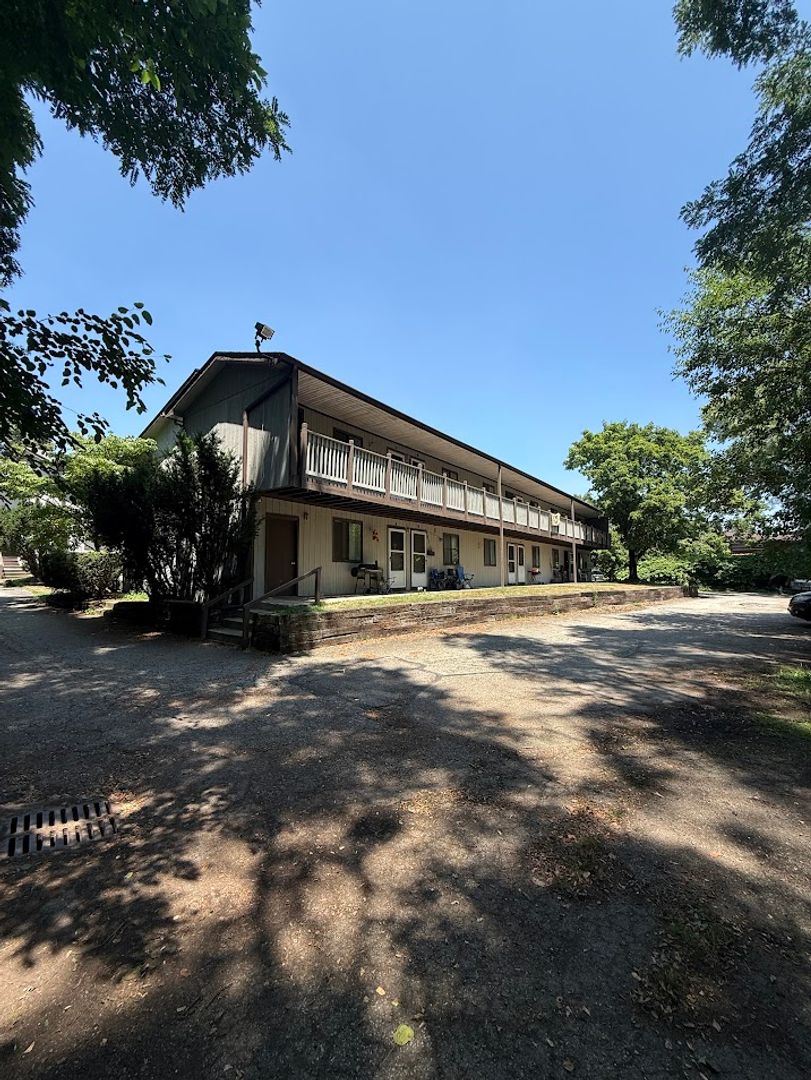 One bedroom one bathroom apartment for rent