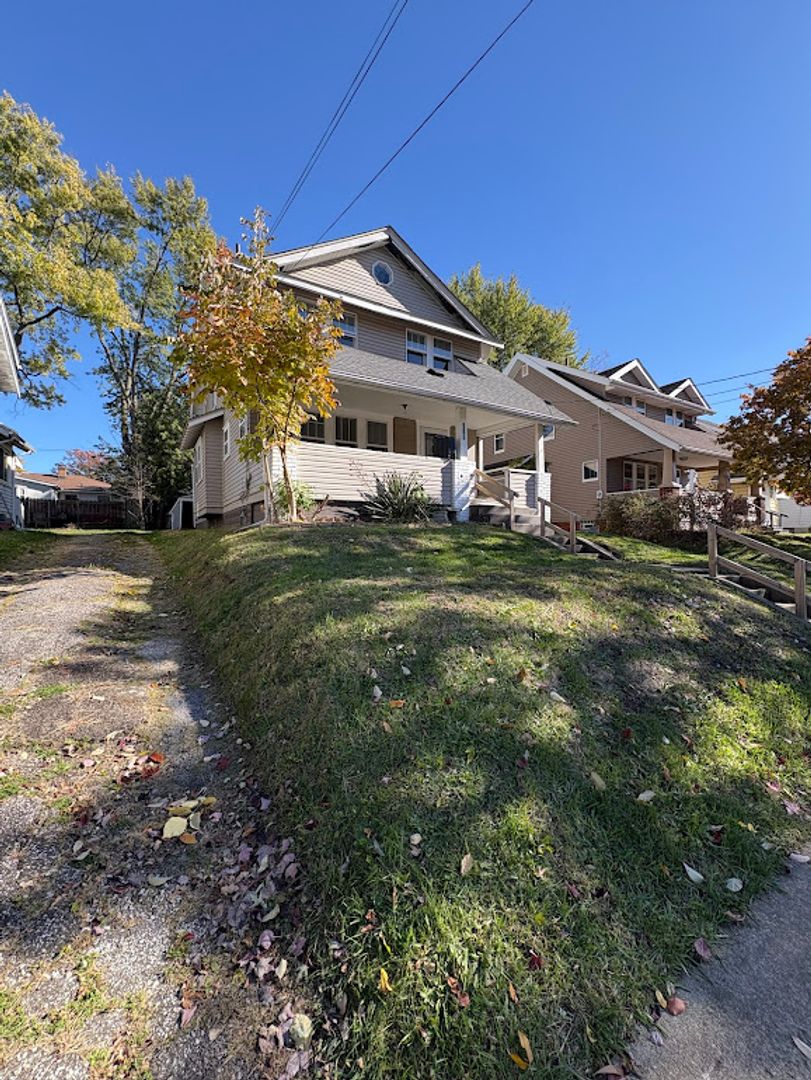 Akron House: 777 Brittain Rd.