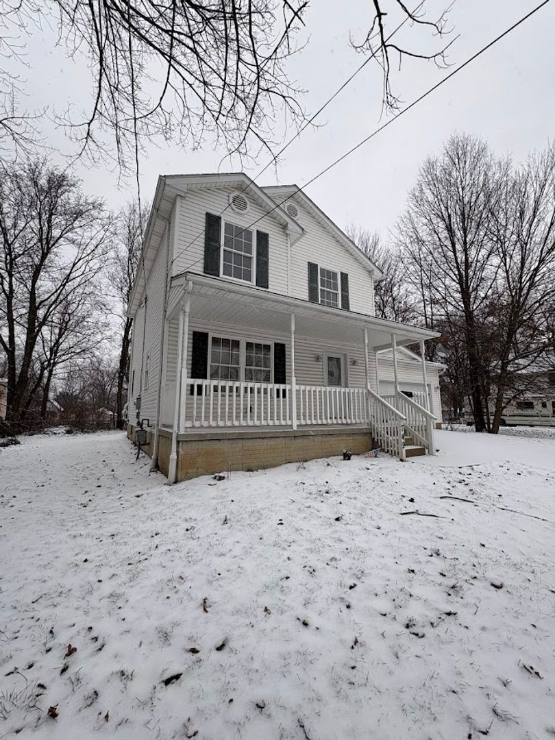 Akron House: 749 McKinley Ave