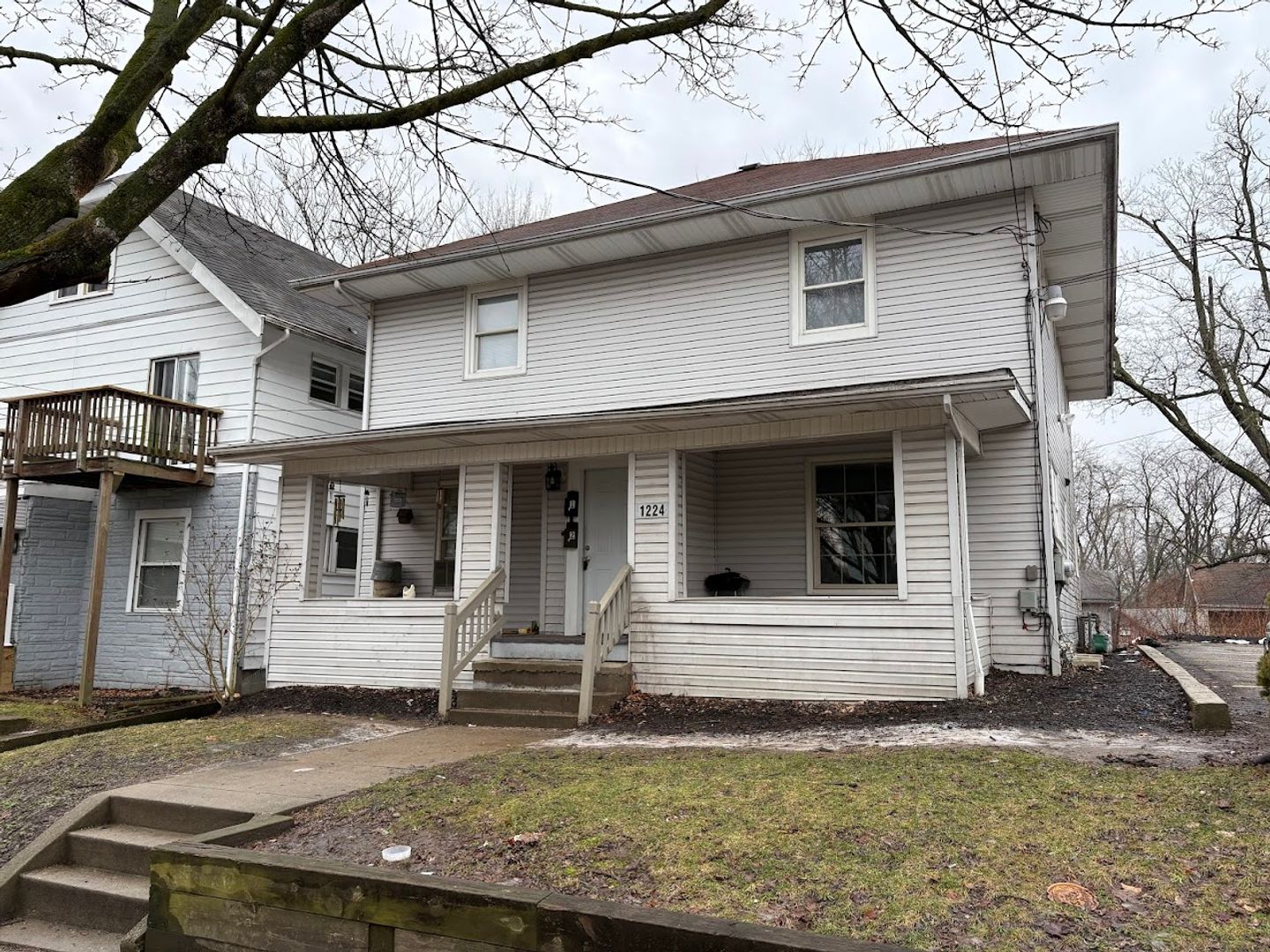 akron Apartment: 1224 Pondview Ave