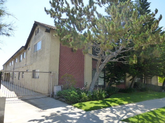 Monterey Park Apartment: 612 N. Chandler Ave.