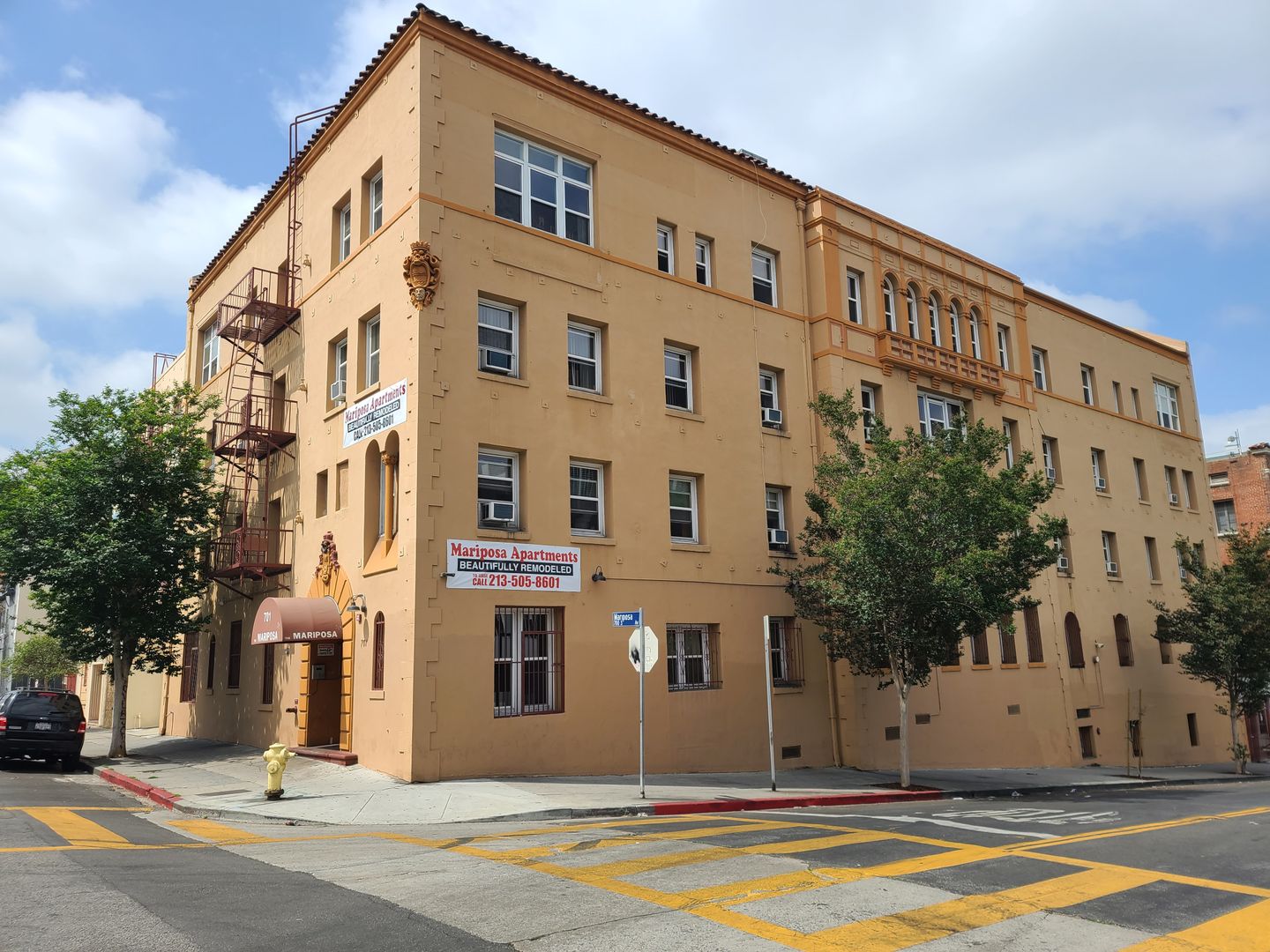 Los Angeles Apartment: 701 S Mariposa Avenue
