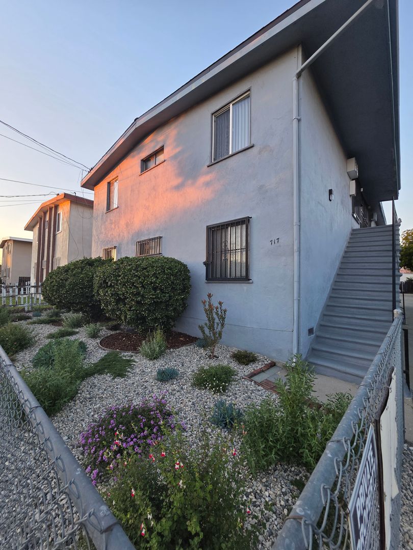 San Gabriel Apartment: 717 Sunset Avenue