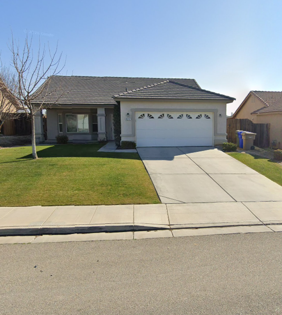 BAKERSFIELD House: 8512 ANDROMEDA LN