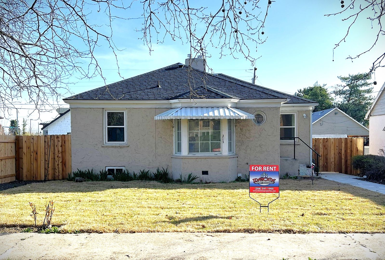 Caldwell Apartment: 2115 Cleveland Blvd