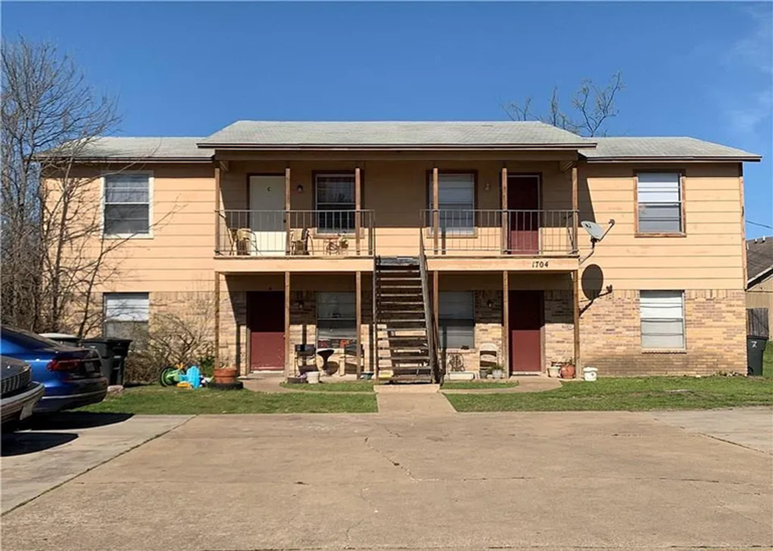 Killeen Apartment: 1704 Cedarhill Dr