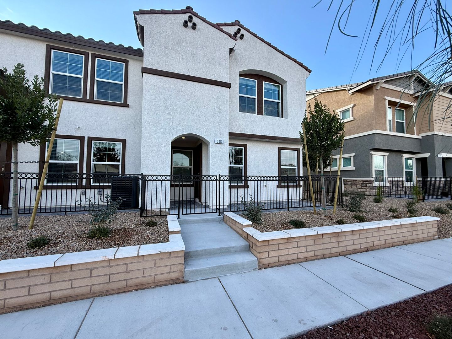 Henderson Townhome: 506 Golden Myna Ave