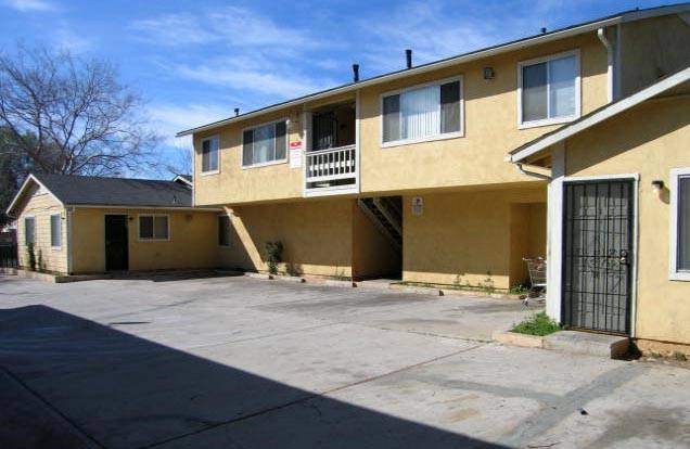MORENO VALLEY Apartment: 24745 WEBSTER AVE