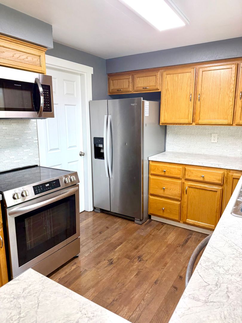 4023 CAROLINA AVE NE 6 of 8