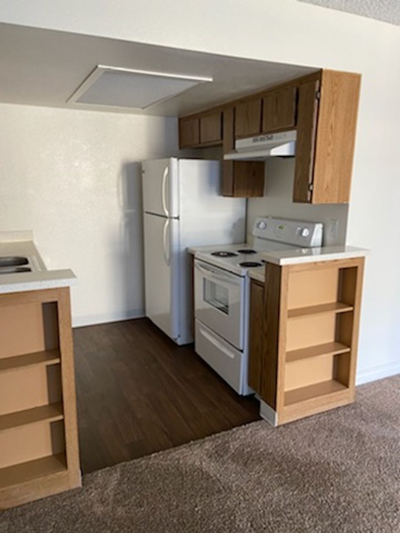 Chula Vista Apartment: 1051 Broadway