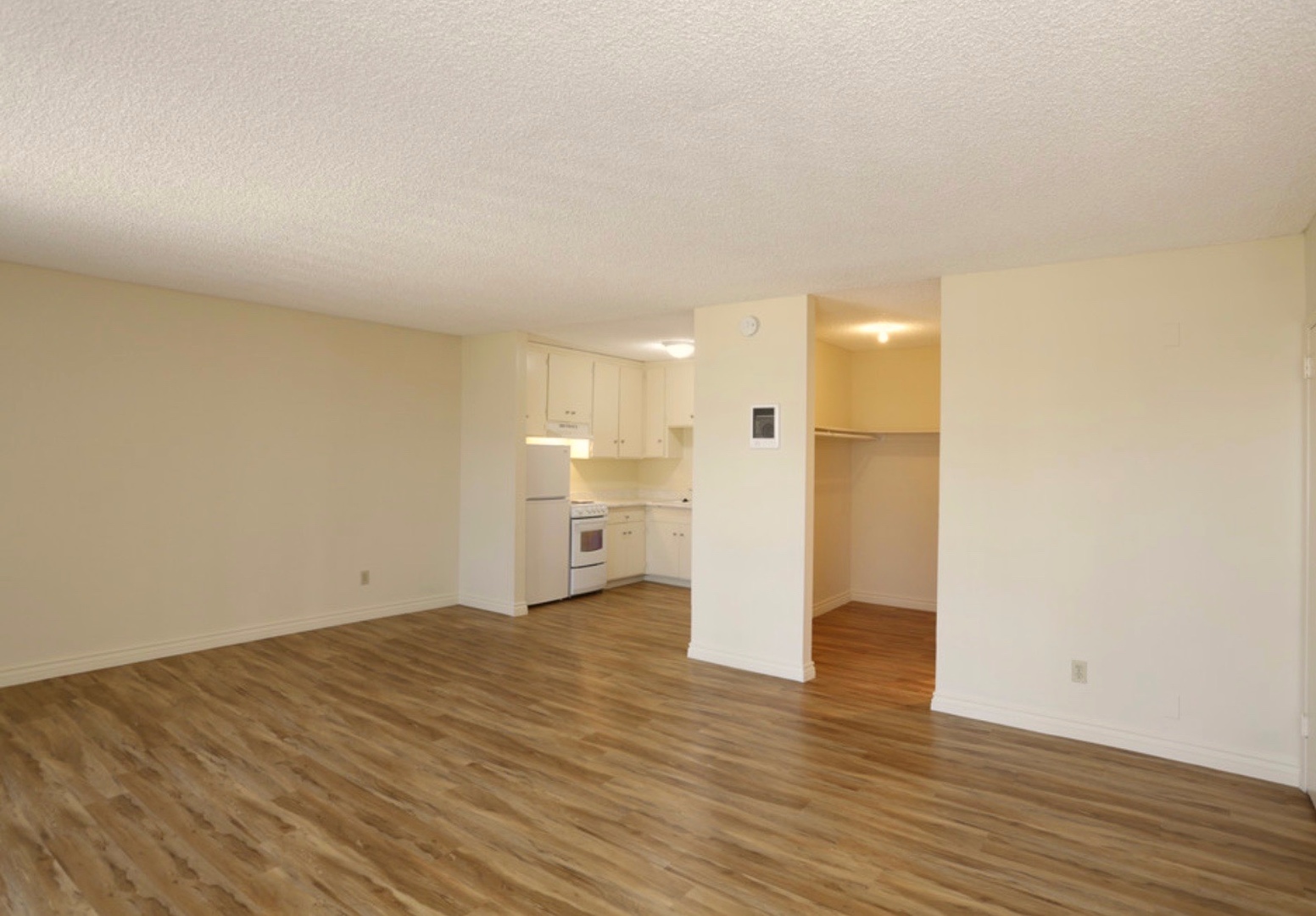 Imperial Beach Apartment: 1037 Seacoast Drive - #A