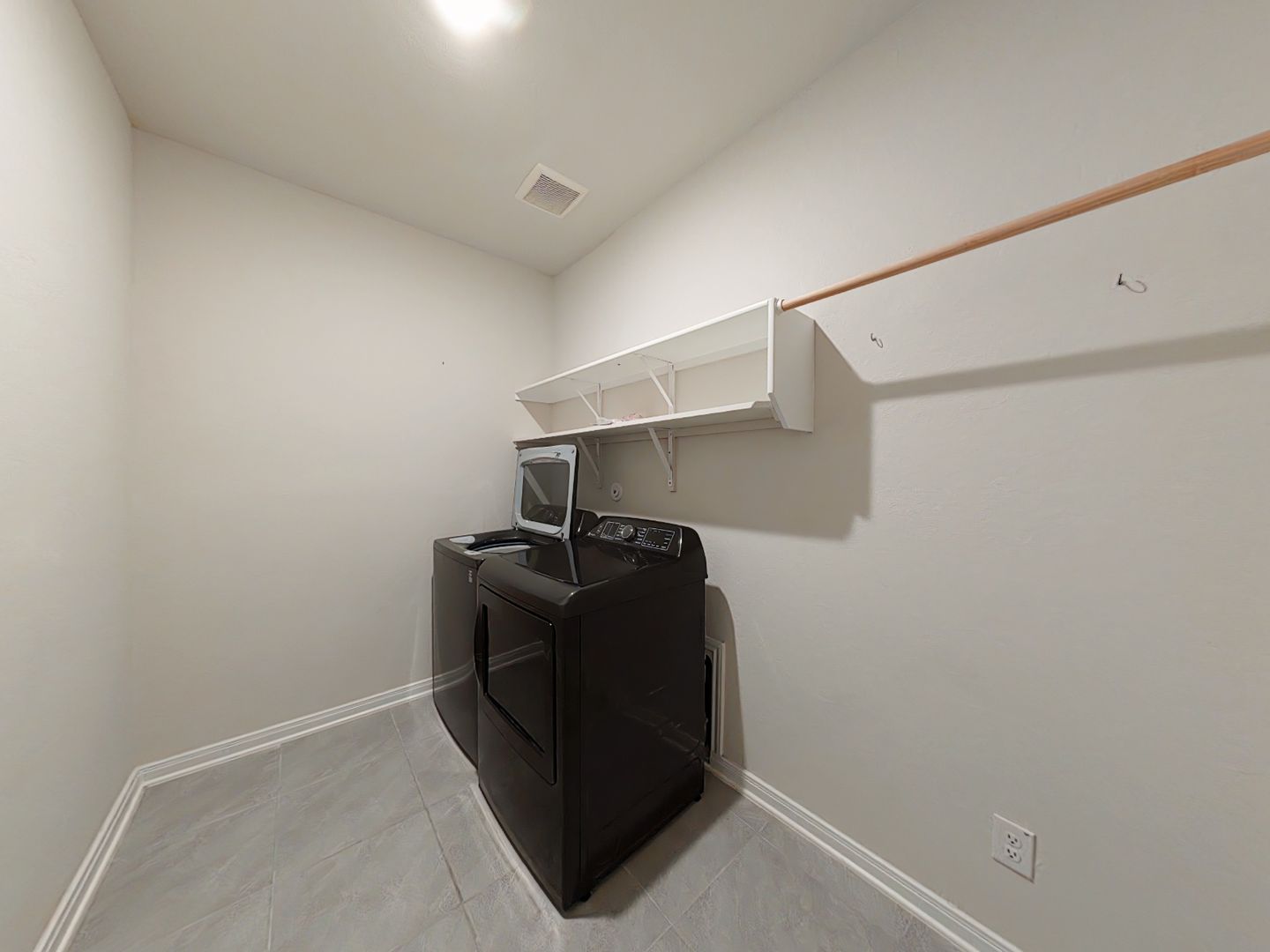 Laundry room at Junction Bay 3205 (2 of 3)