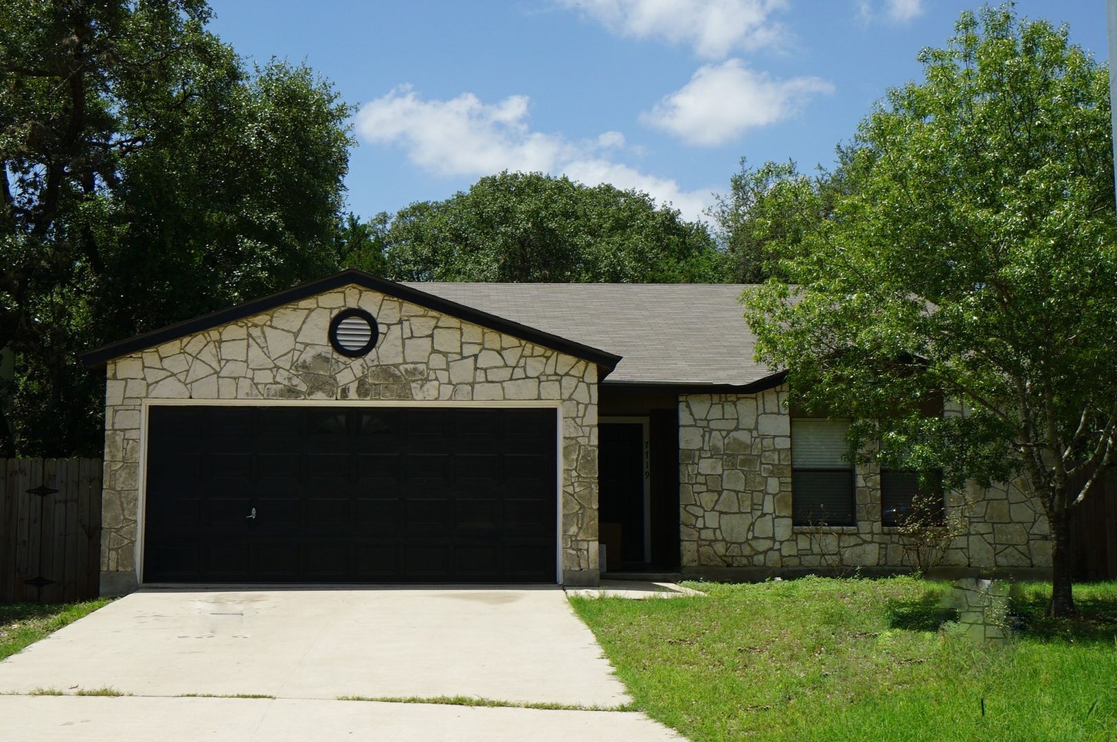 San Antonio House: 7719 Allison Bluff