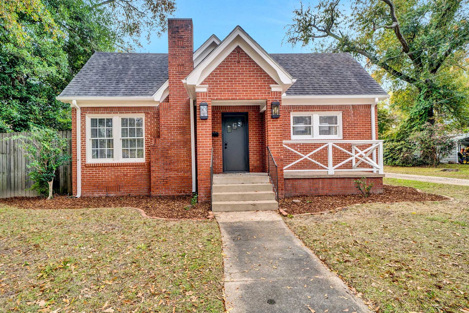 Tyler House: 606 W. Dobbs St