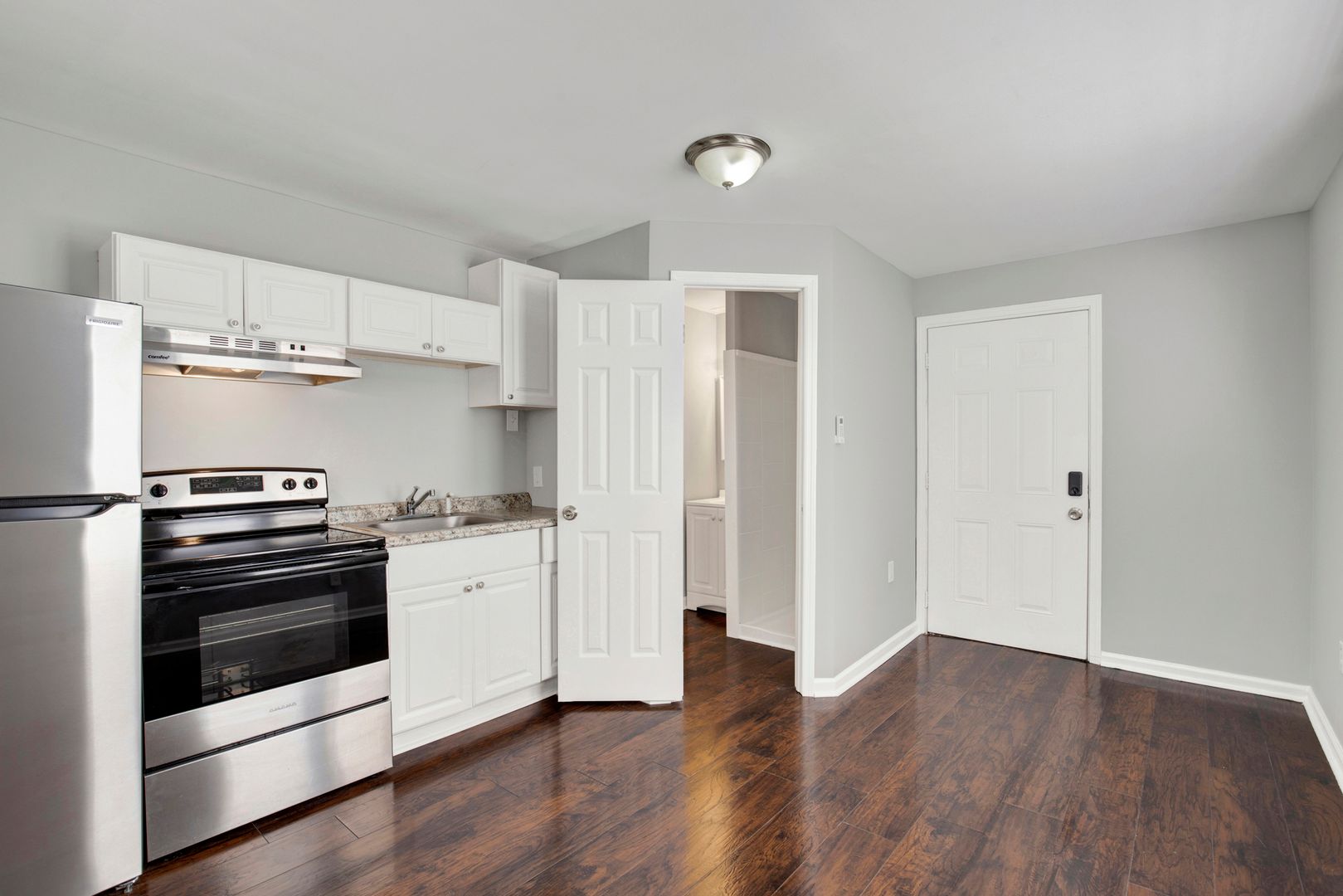 Savannah Apartment: 2215 Greenwood