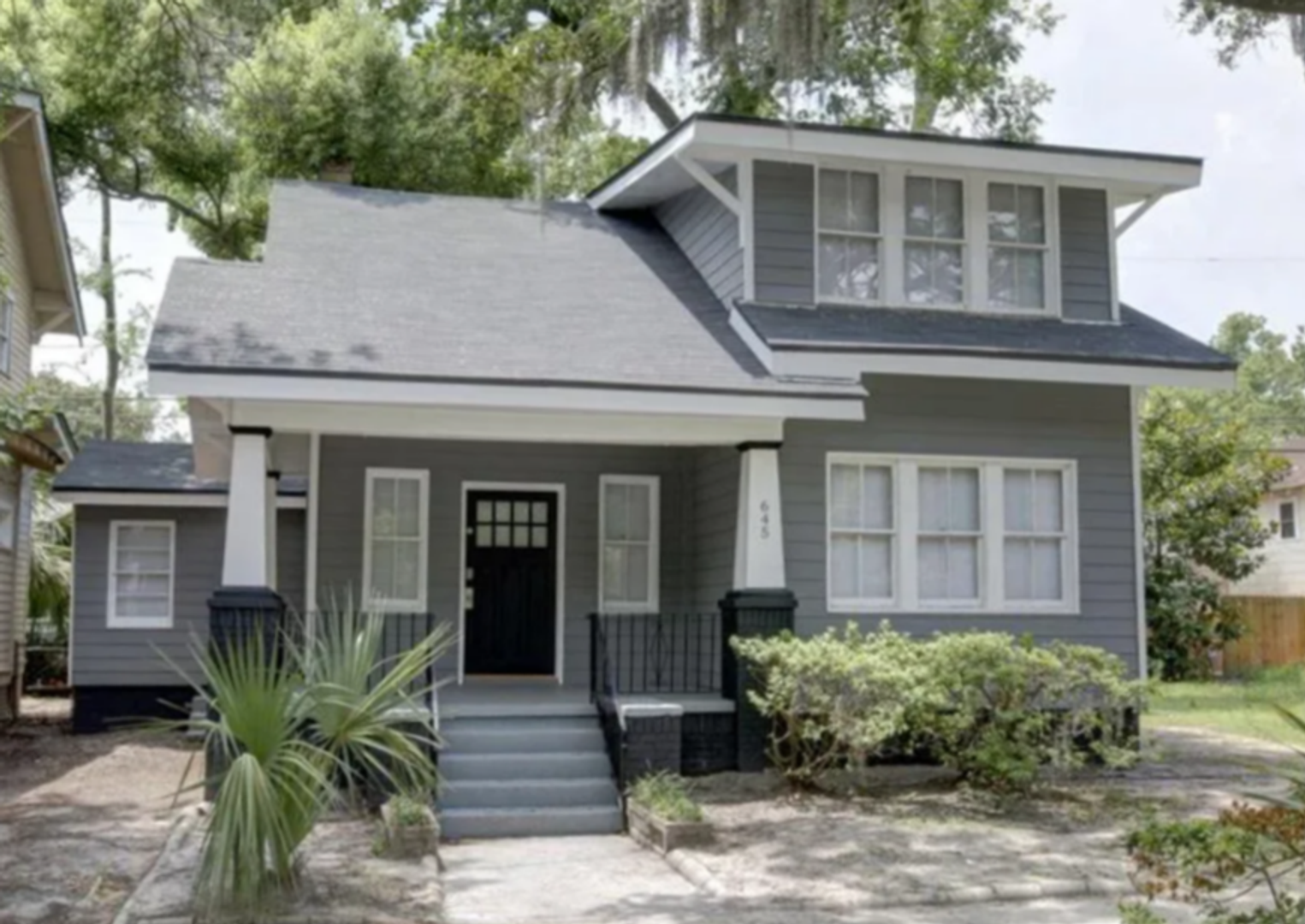 Savannah House: 645 E 37th St