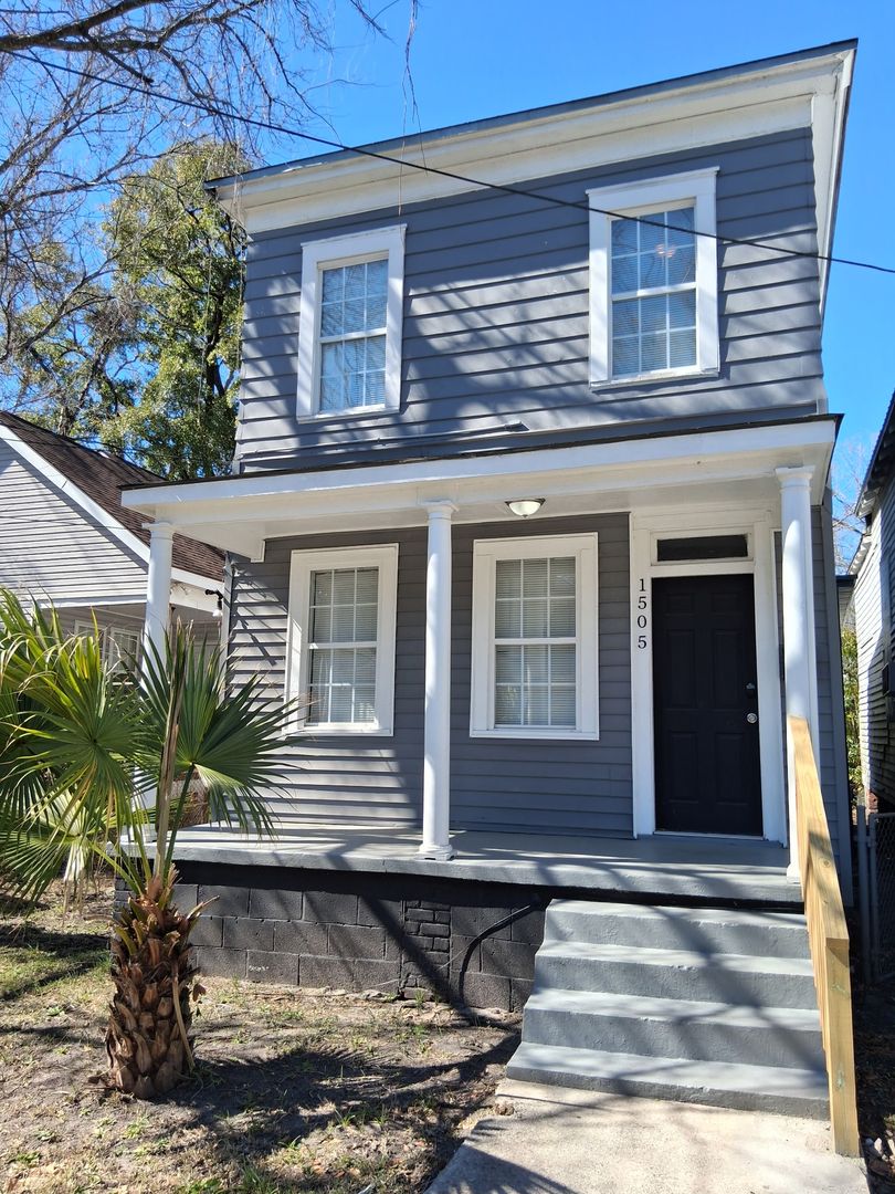 Savannah Apartment: 1505 Reynolds Street