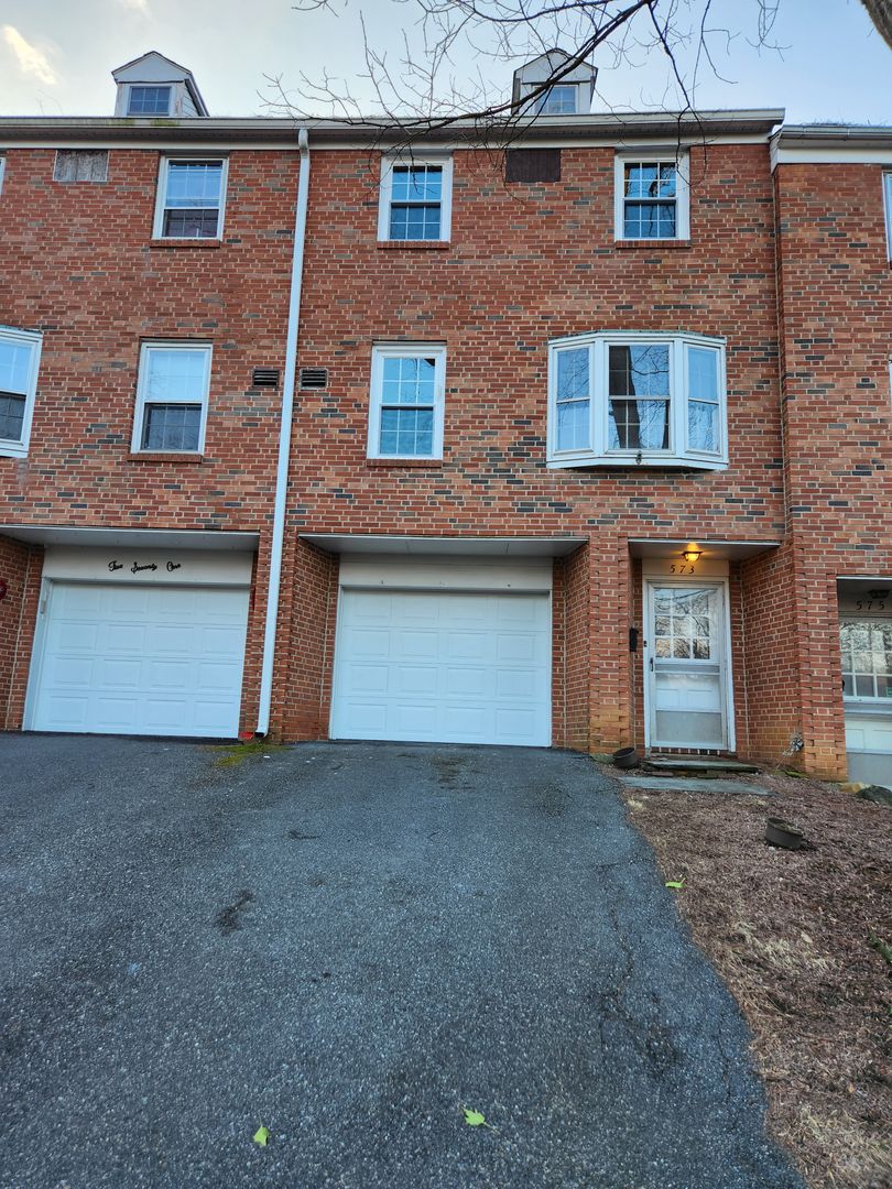 Bethlehem Apartment: Brighton Street