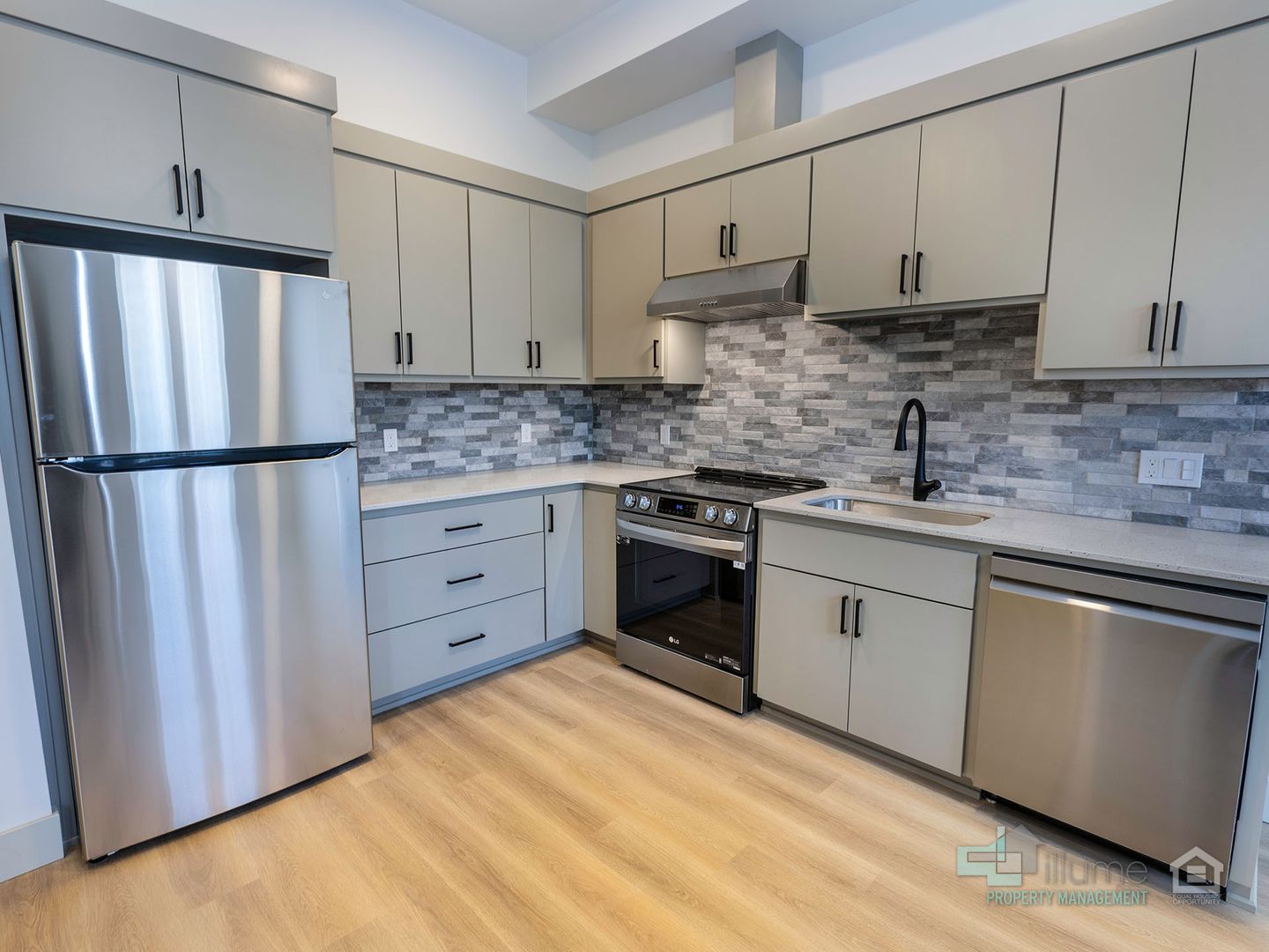 Oregon City Apartment: 617 Monroe Street