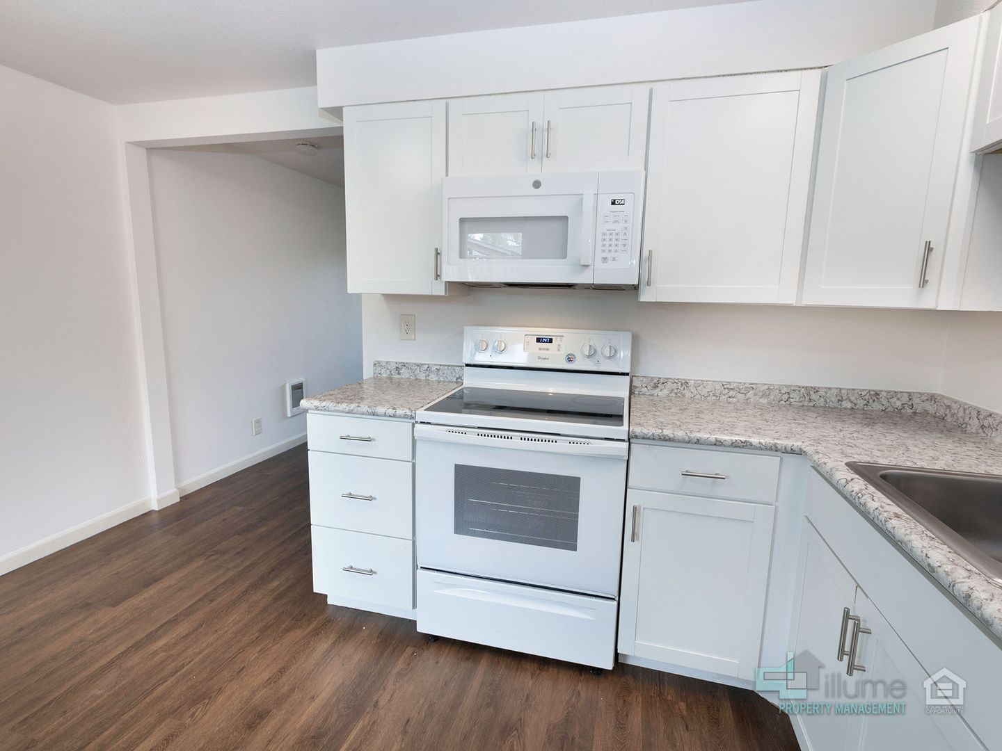 Beaverton Apartment: 3525 SW 122nd Avenue