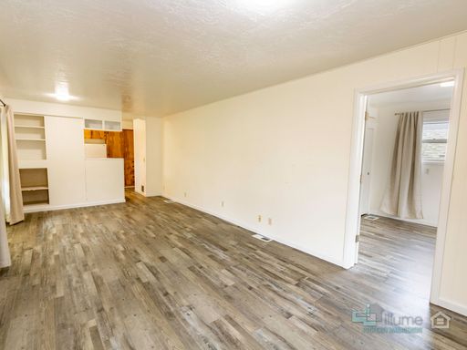 Remodeled 2Bd/ 1 Ba in Downtown Salem! – photo 1