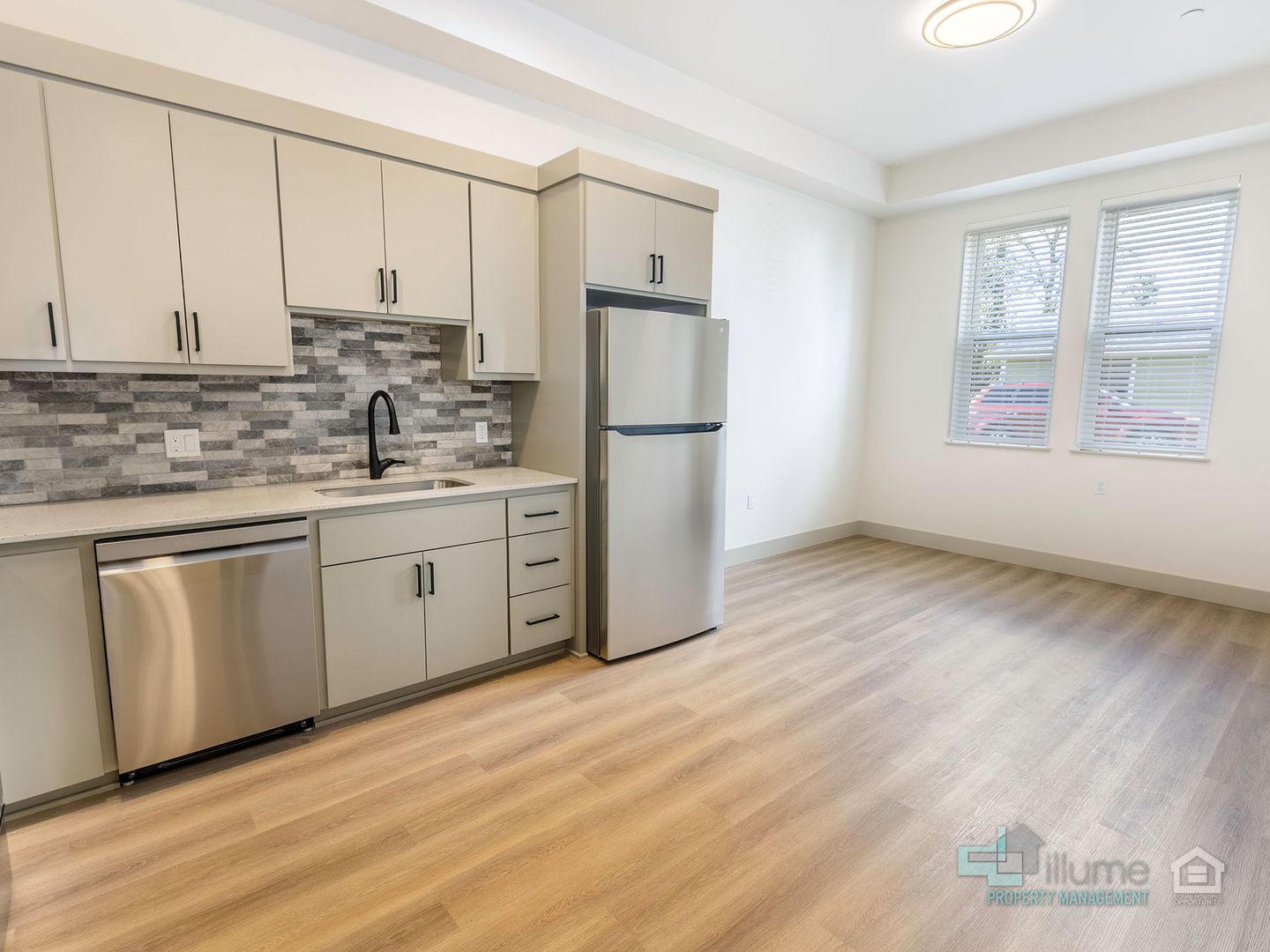 Oregon City Apartment: 617 Monroe Street