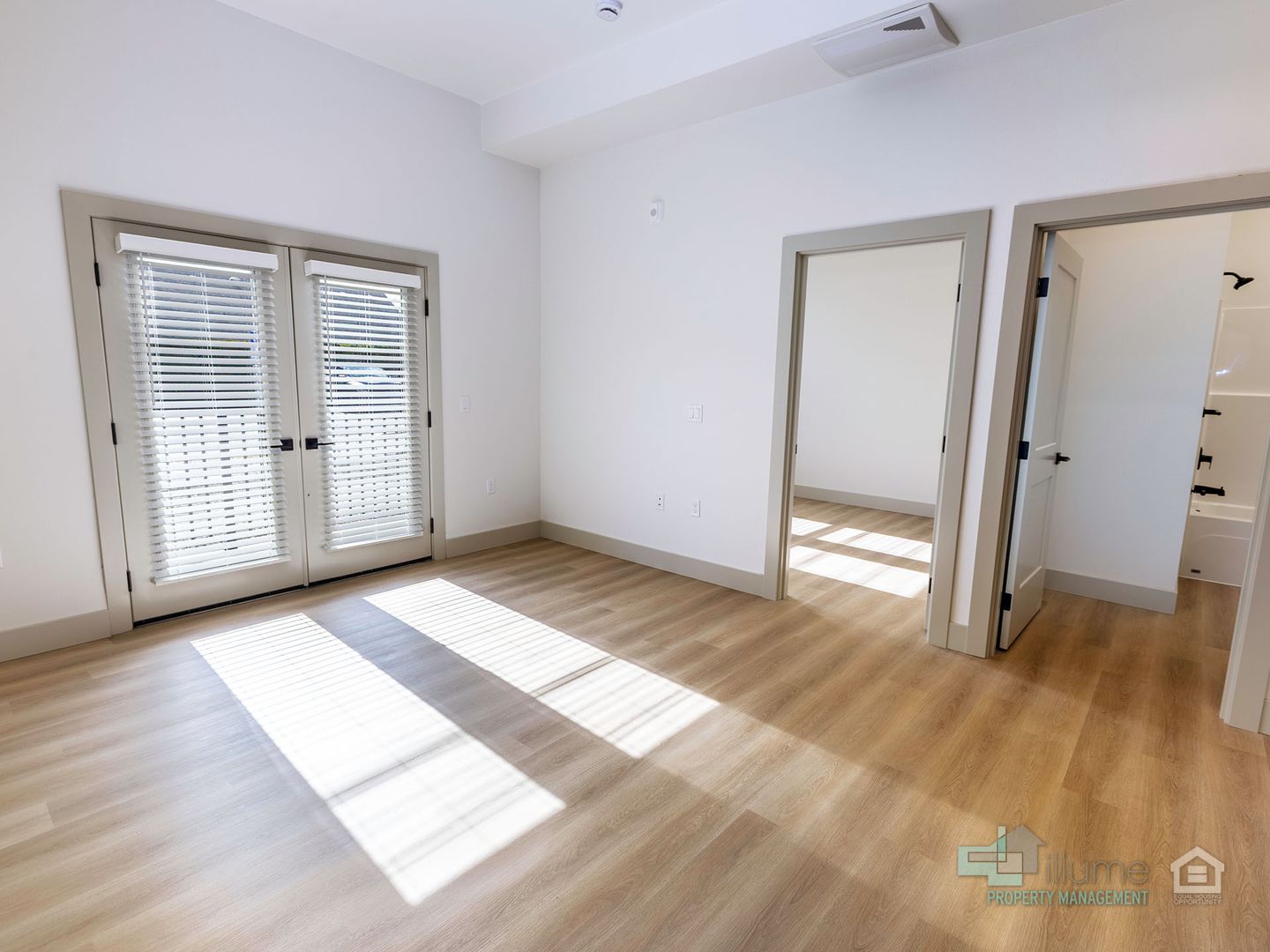 Oregon City Apartment: 617 Monroe Street