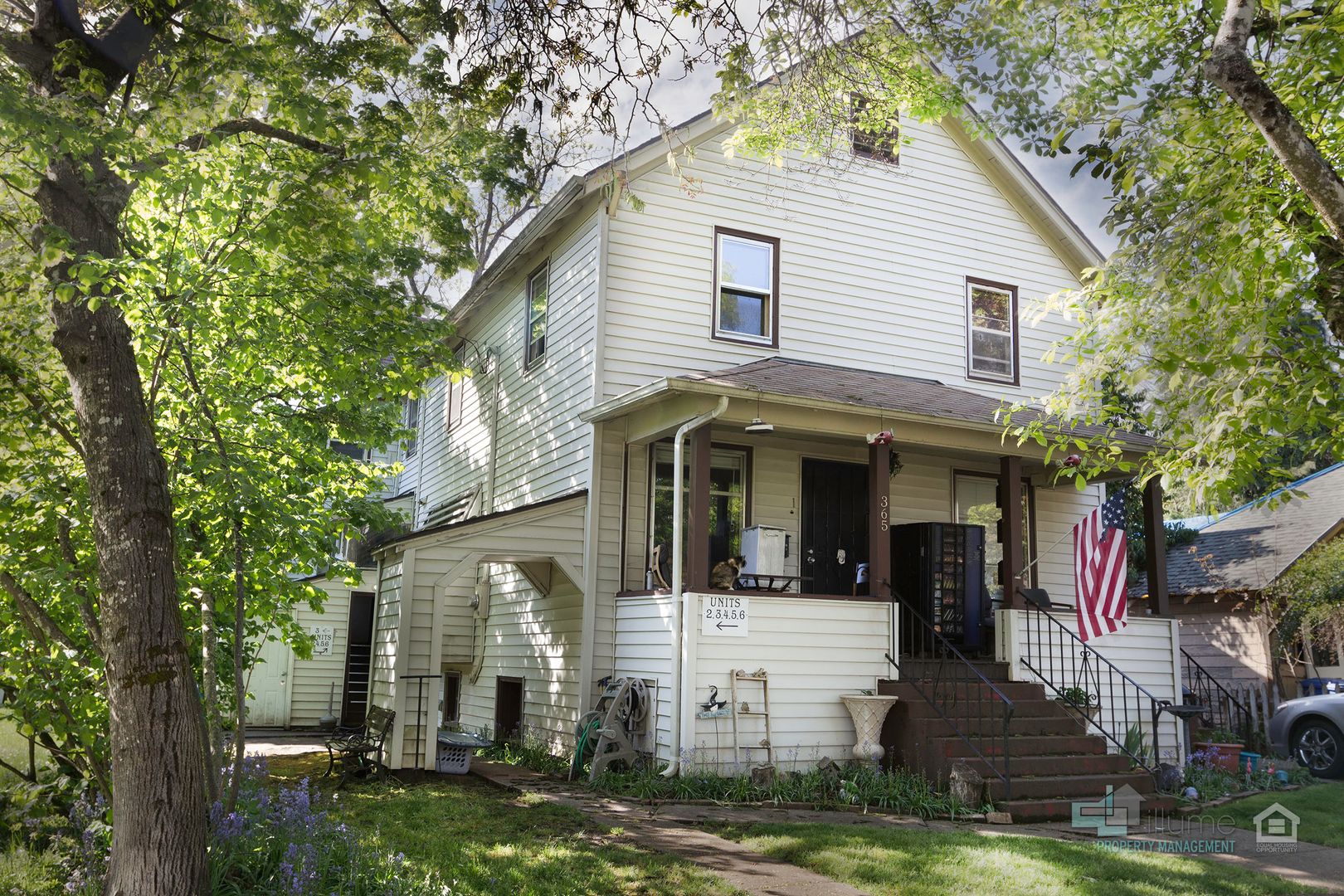 Salem Apartment: 365 16th St SE