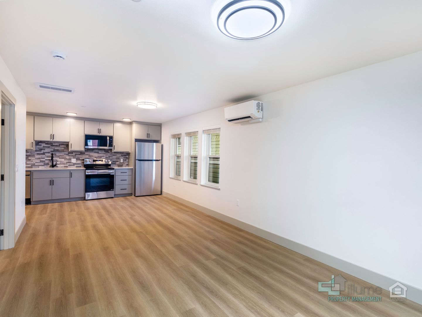 Oregon City Apartment: 617 Monroe Street