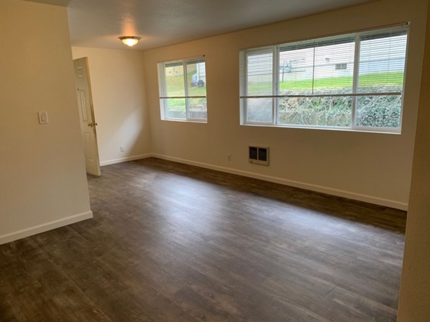 Seaside Apartment: 1350 Alder Drive