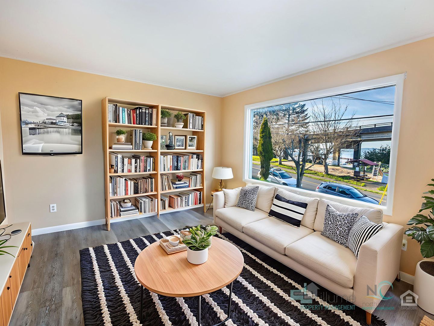 Astoria House: 301 Alameda Ave.