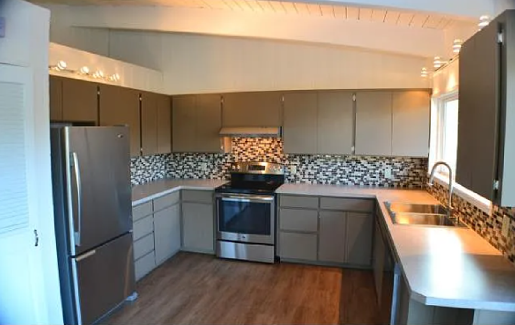 Cannon Beach Apartment: 195 Elliott Way