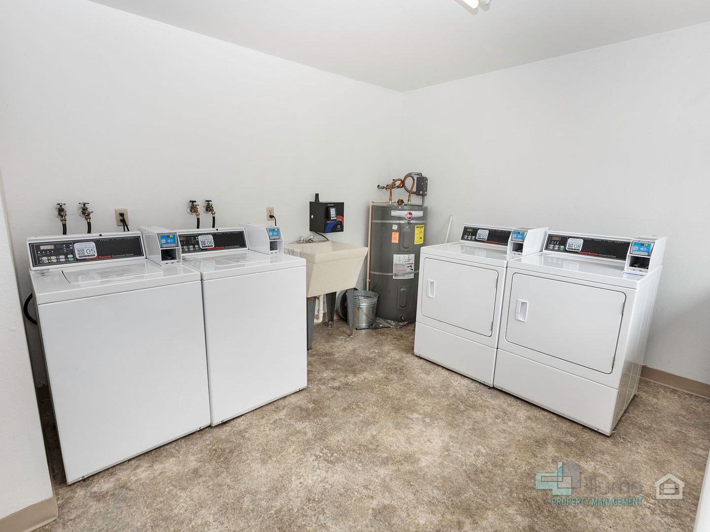 Laundry room at Brookside Village (637) - CONSERVICE (2 of 2)