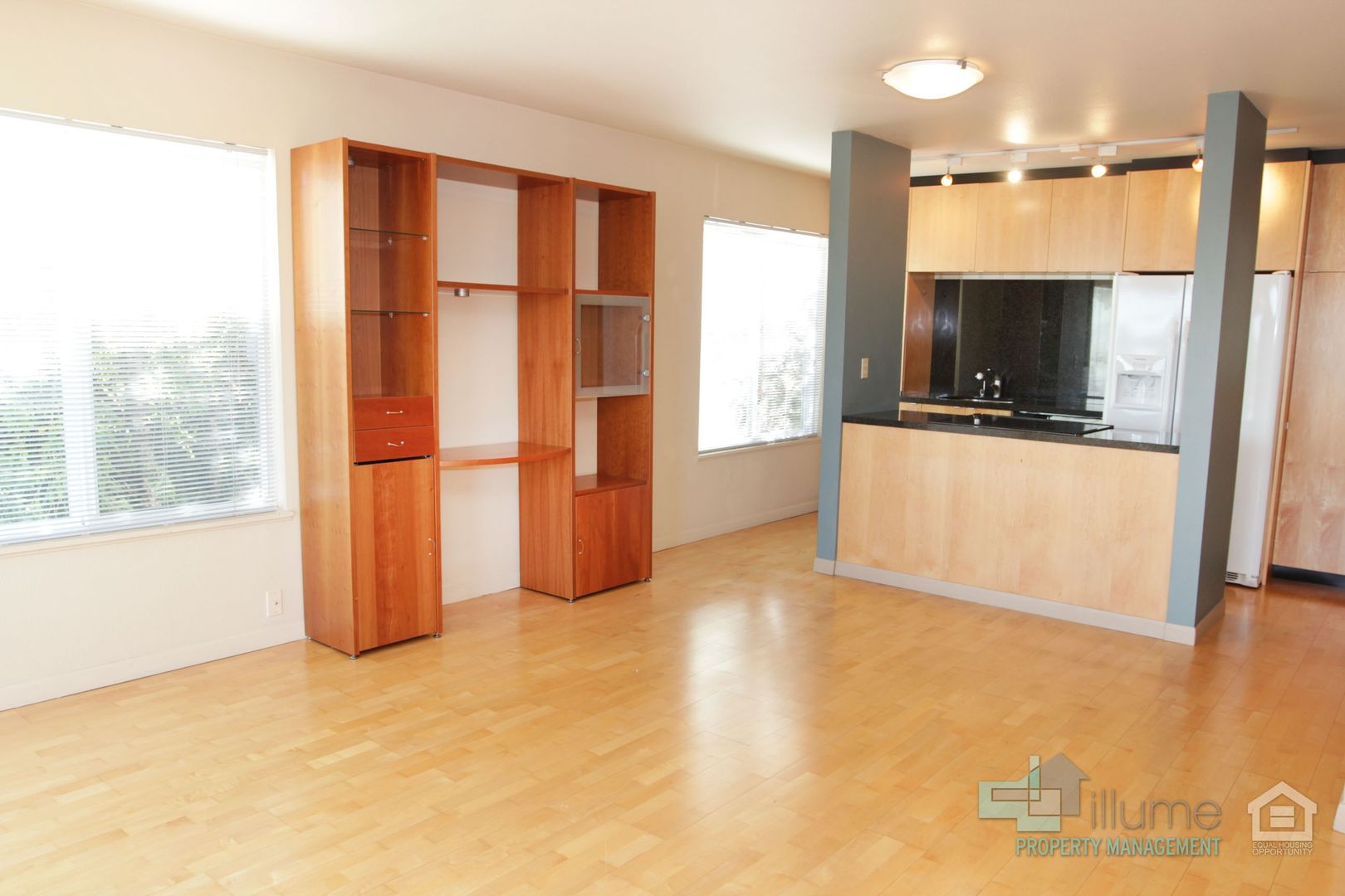 Condo Near OHSU with Huge Deck, Stunning Views and Parking 