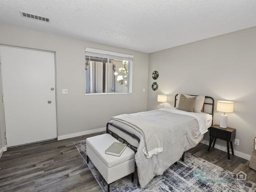 Quiet & Centrally Located Studio Near Campus! Half Off First Full Month!