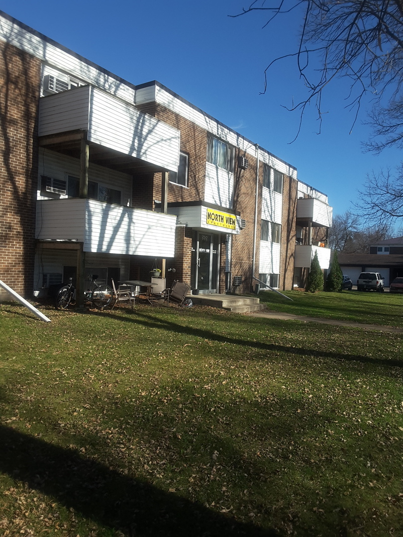 Owatonna Apartment: 250 21st Street North West