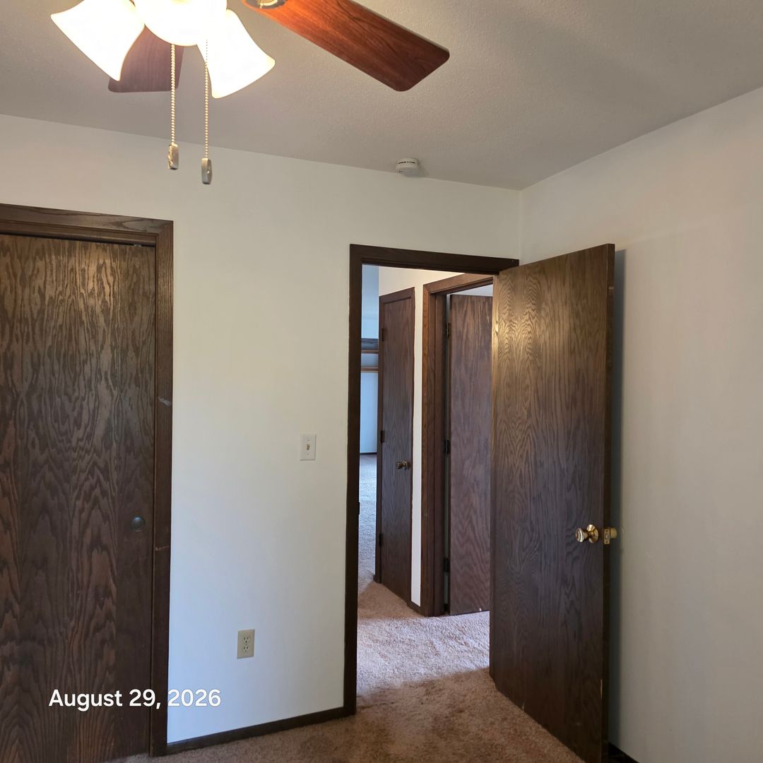 B&amp;H Apartments. 5 of 10
