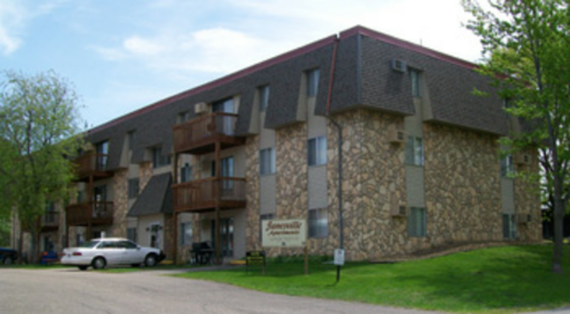 JANESVILLE Apartment: 110 W FRONT ST