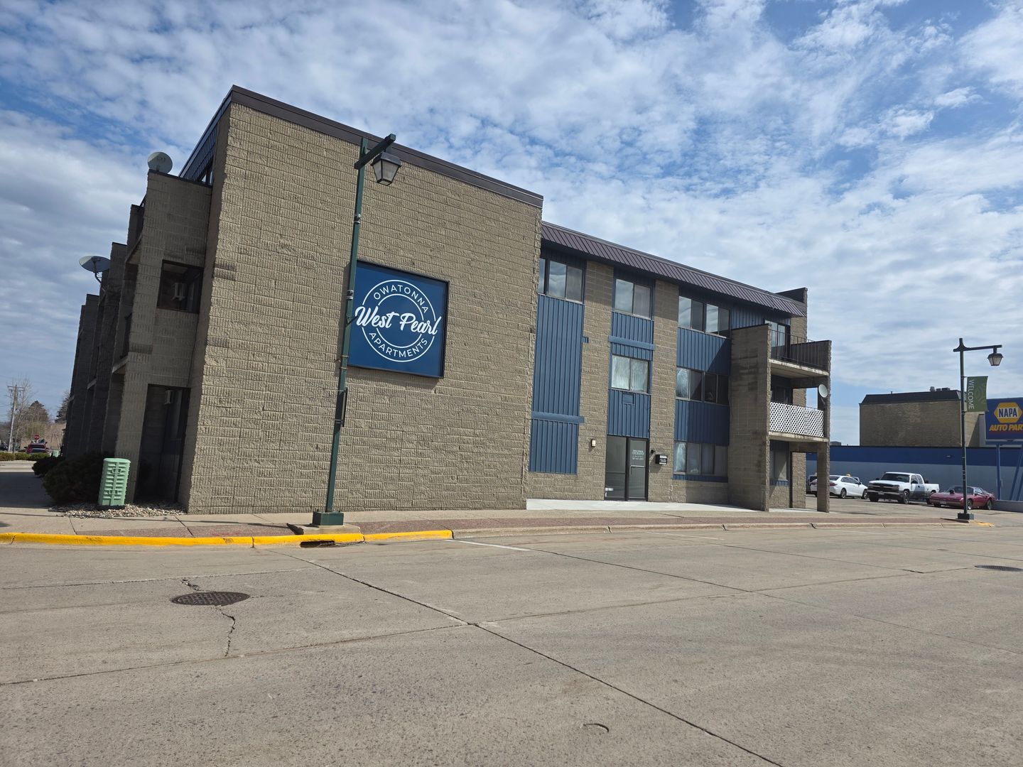 Owatonna Apartment: 140 W Pearl Street