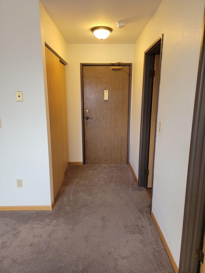 Owatonna Apartment: 250 21st Street North West