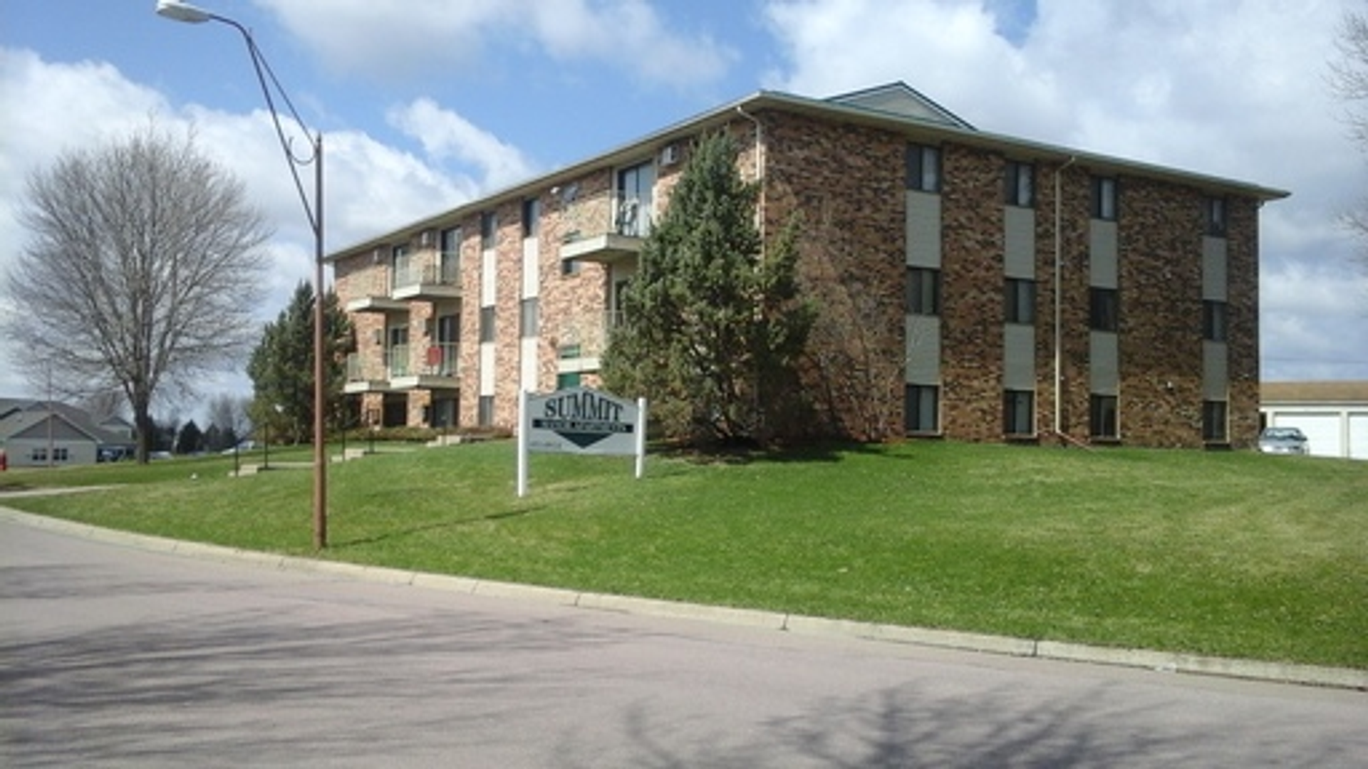 Owatonna Apartment: 166 22nd Street North West