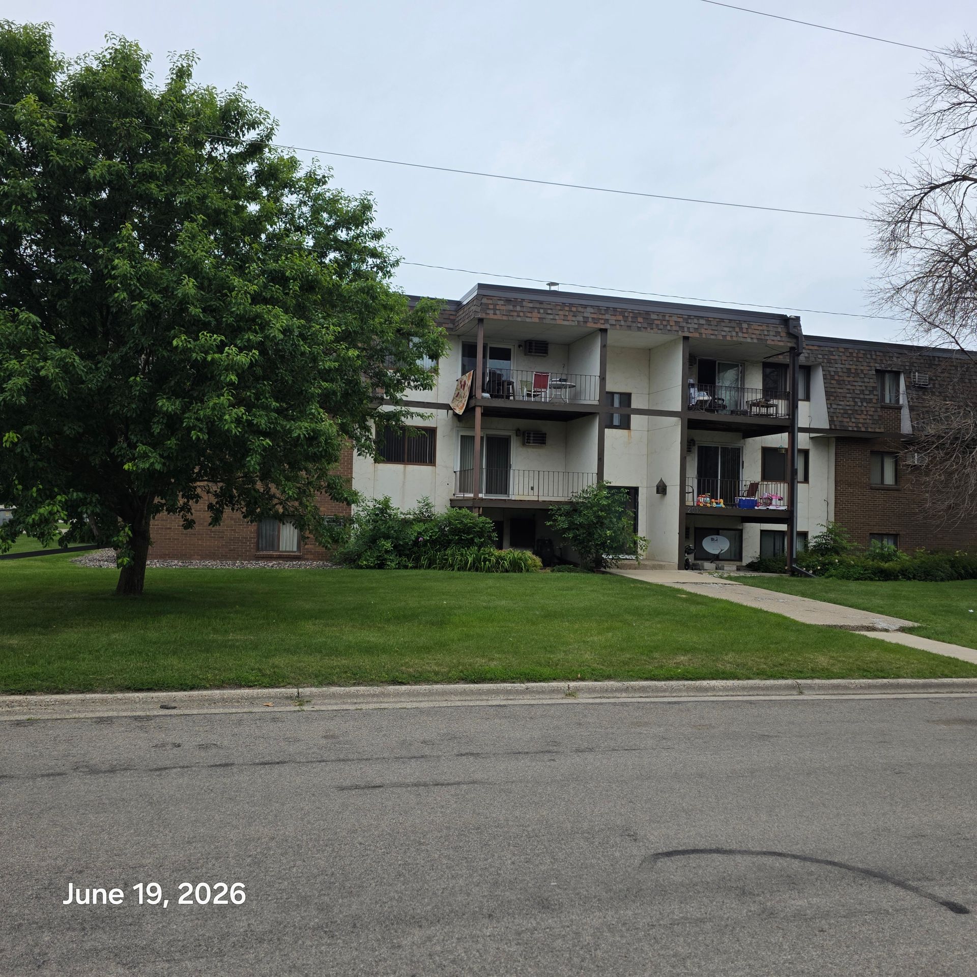 Owatonna Apartment: 2019 Hartle Ave