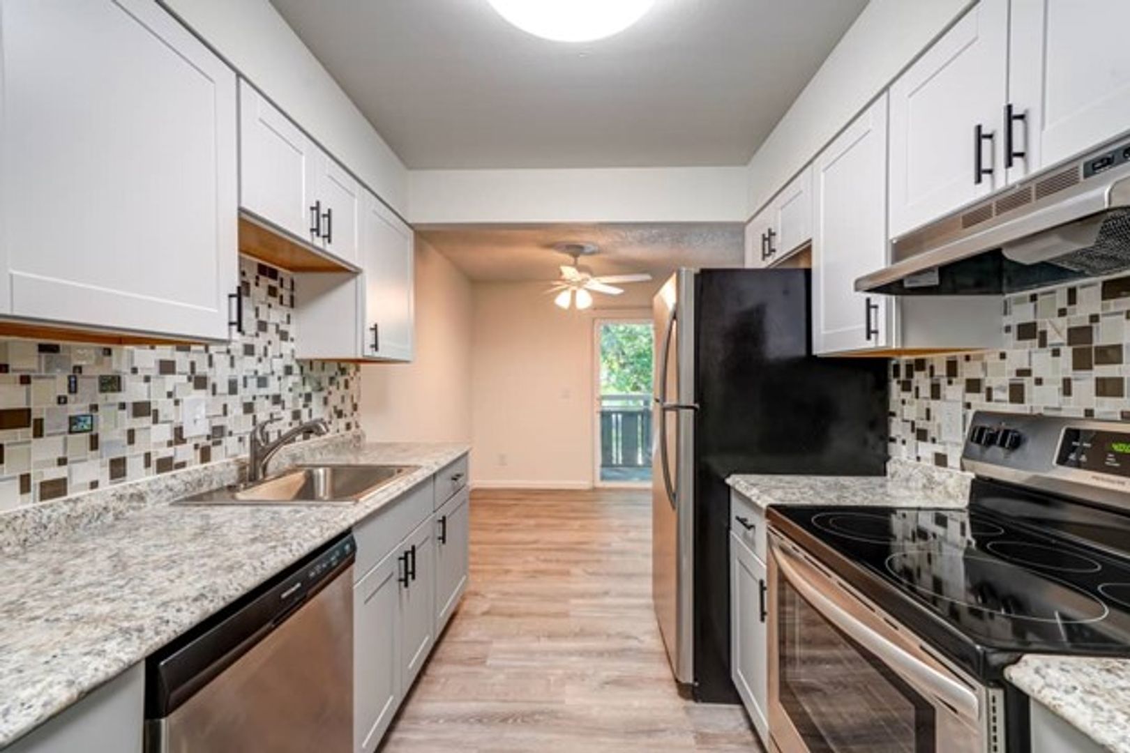 Milwaukie Apartment: 2406 SE Harrison St.