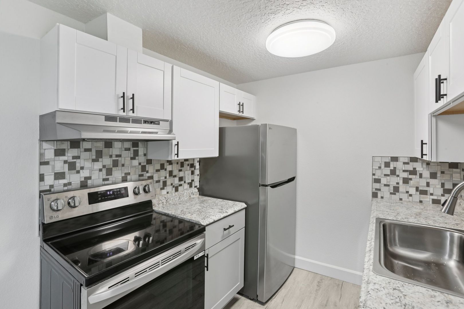 Gresham Apartment: 4725 West Powell Blvd.