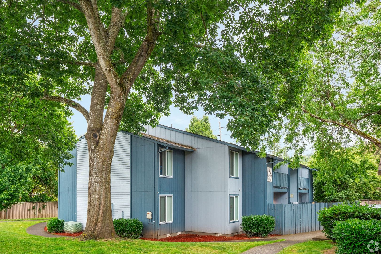 Gresham Apartment: 4725 West Powell Blvd.