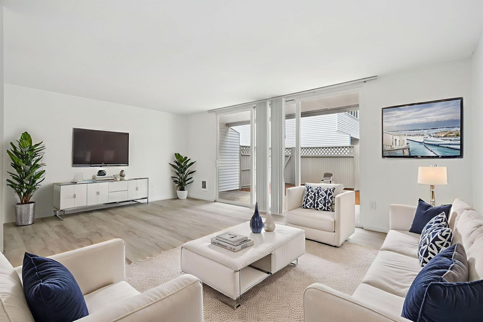 Portland Apartment: 13424 NE Sandy Blvd.